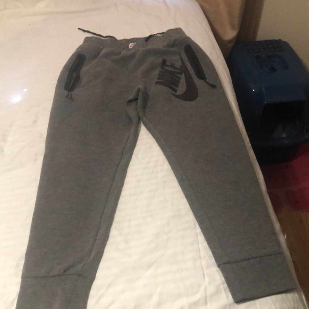 Nike Boys Medium Sweatpants